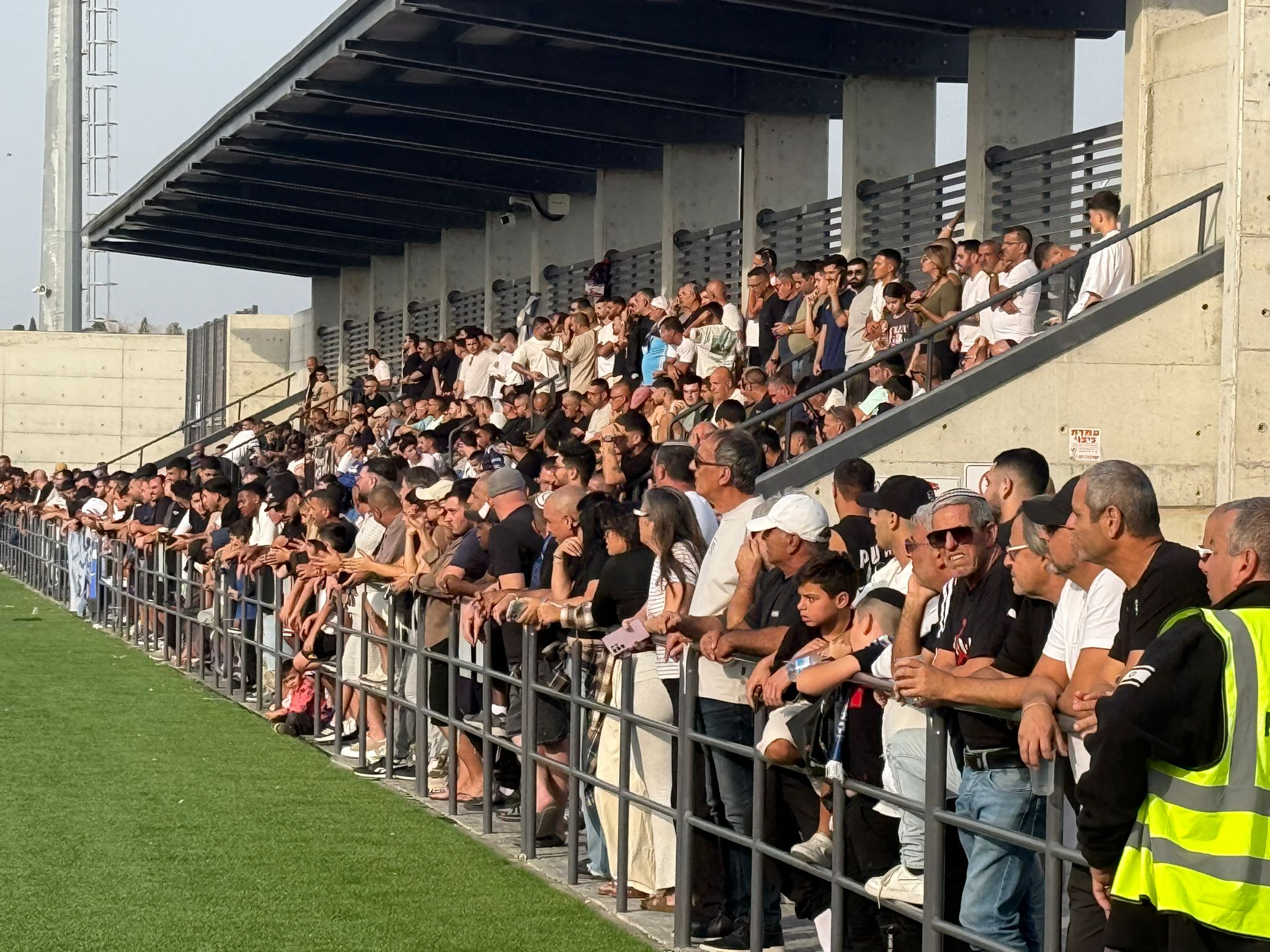 500 אוהדים במגרש בחדרה (באדיבות המועדון)